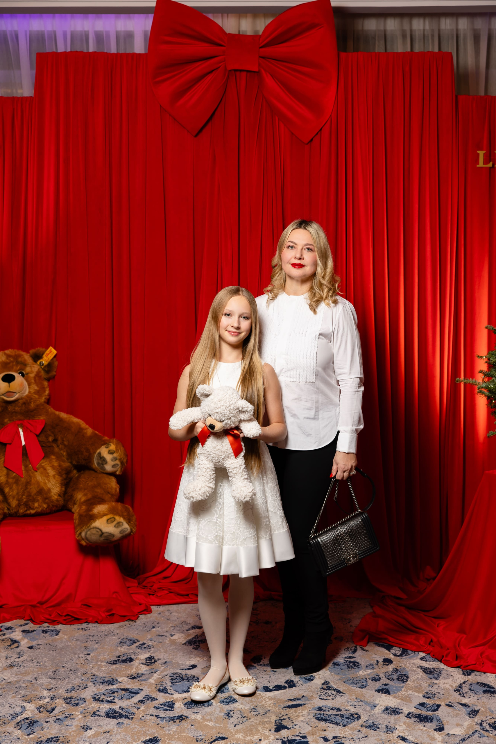 Магія та колекційні Teddy Bear: благодійний різдвяний бал від Little House Foundation