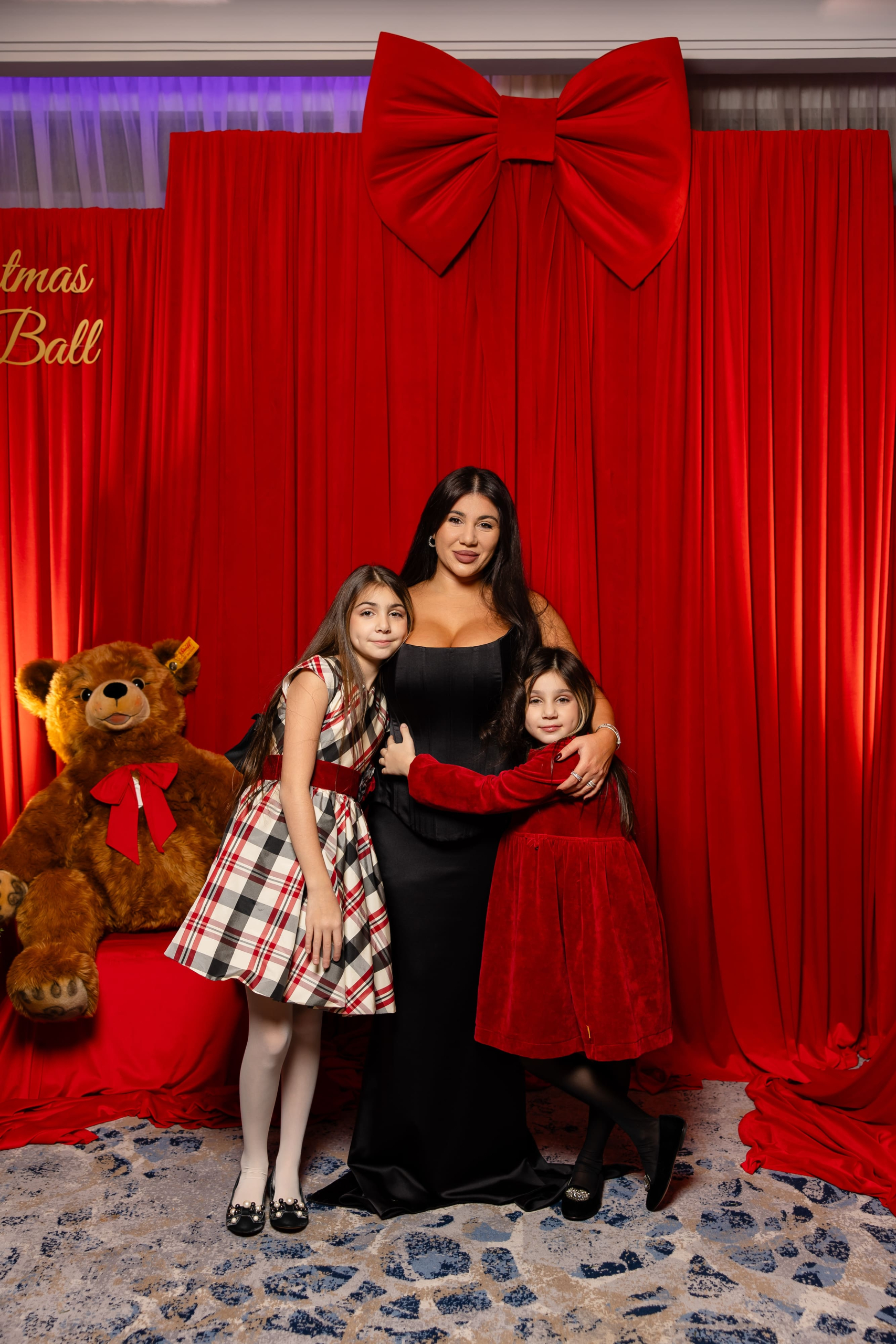 Магія та колекційні Teddy Bear: благодійний різдвяний бал від Little House Foundation