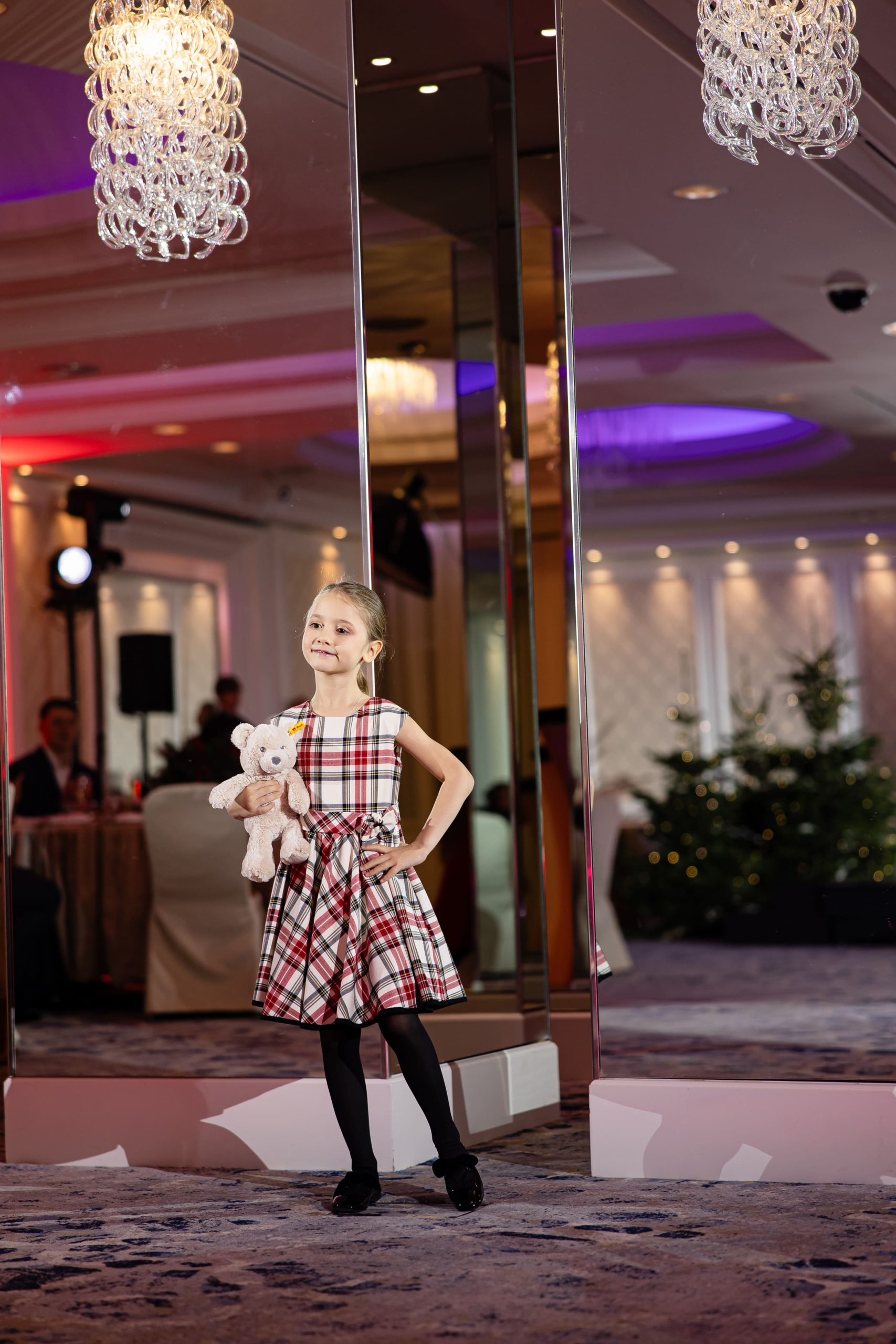 Магія та колекційні Teddy Bear: благодійний різдвяний бал від Little House Foundation