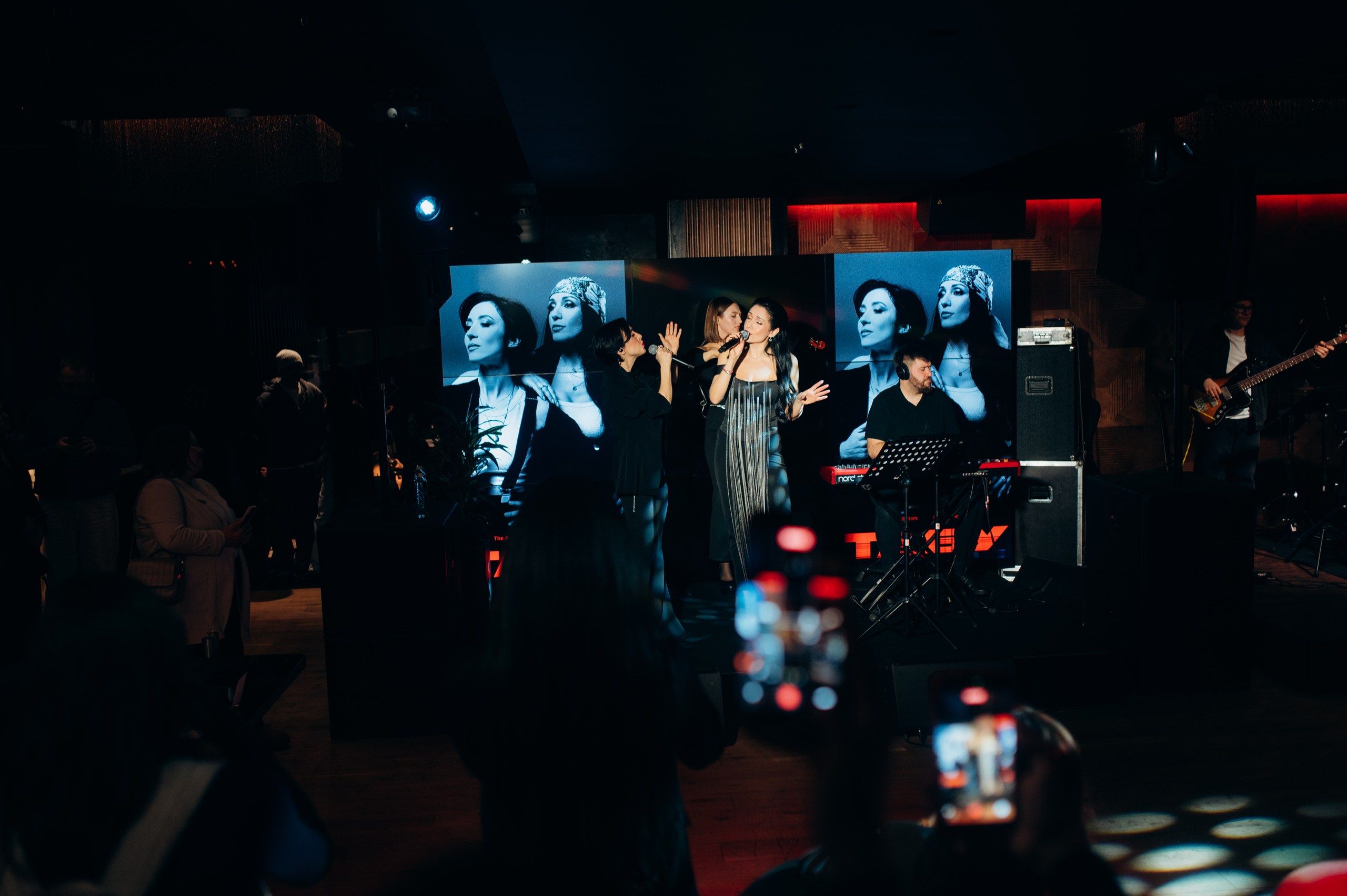 Повернення «Табу»: музична презентація від The Alibi Sisters та Артура Логая