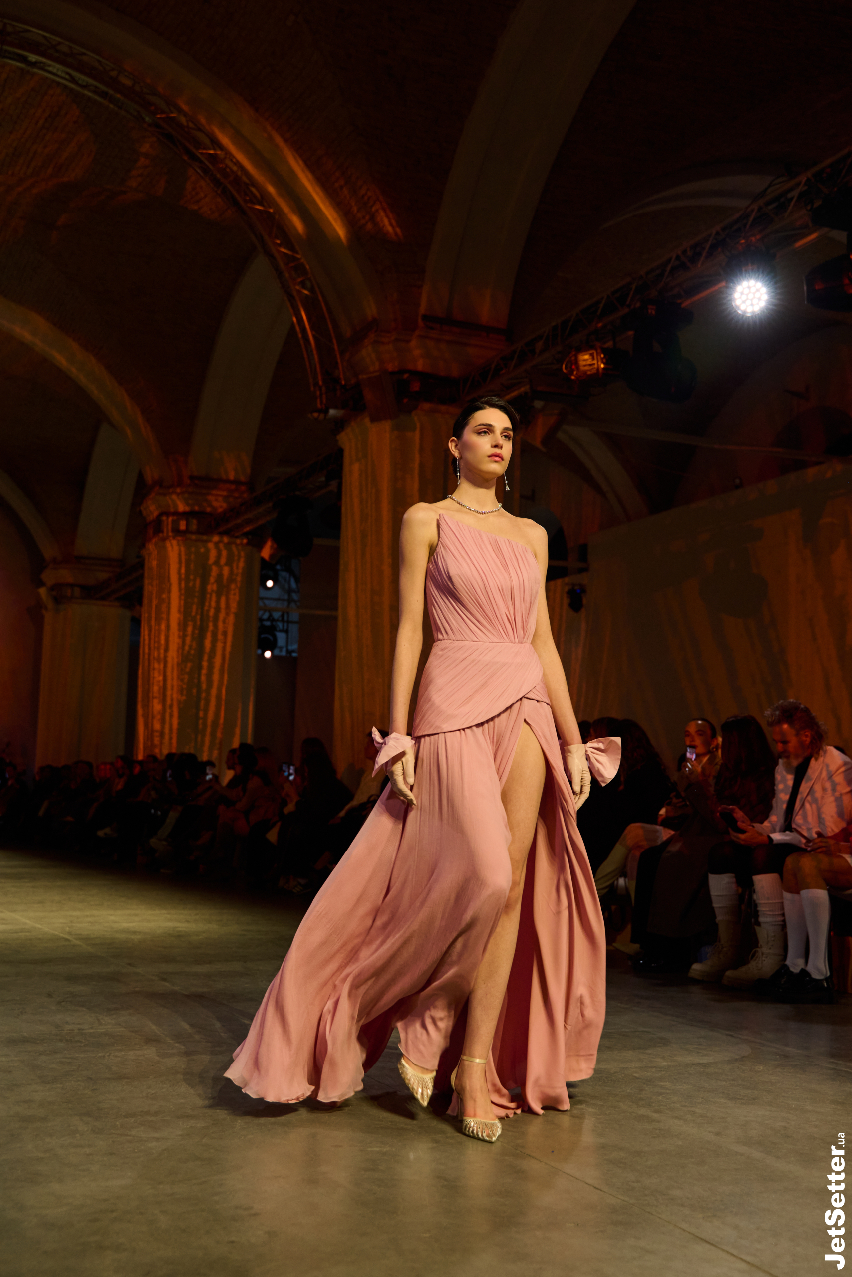 Ukrainian Fashion Week: присвята Олександрі Екстер від KATERINA RUTMAN