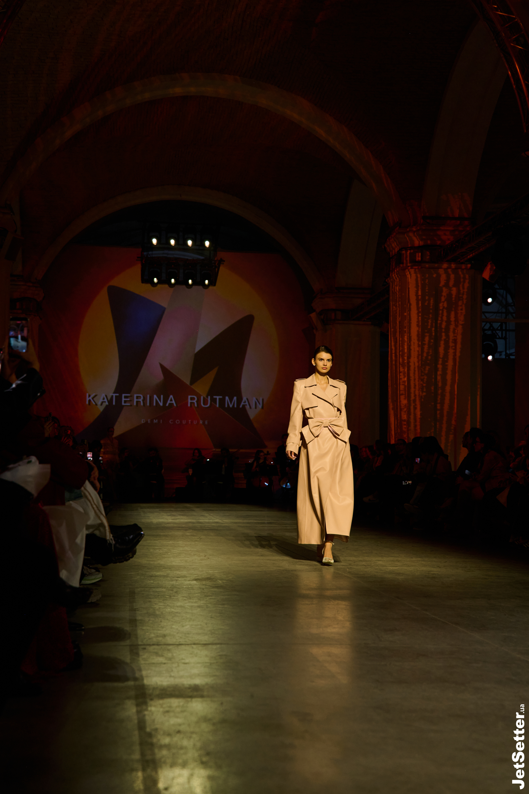 Ukrainian Fashion Week: присвята Олександрі Екстер від KATERINA RUTMAN