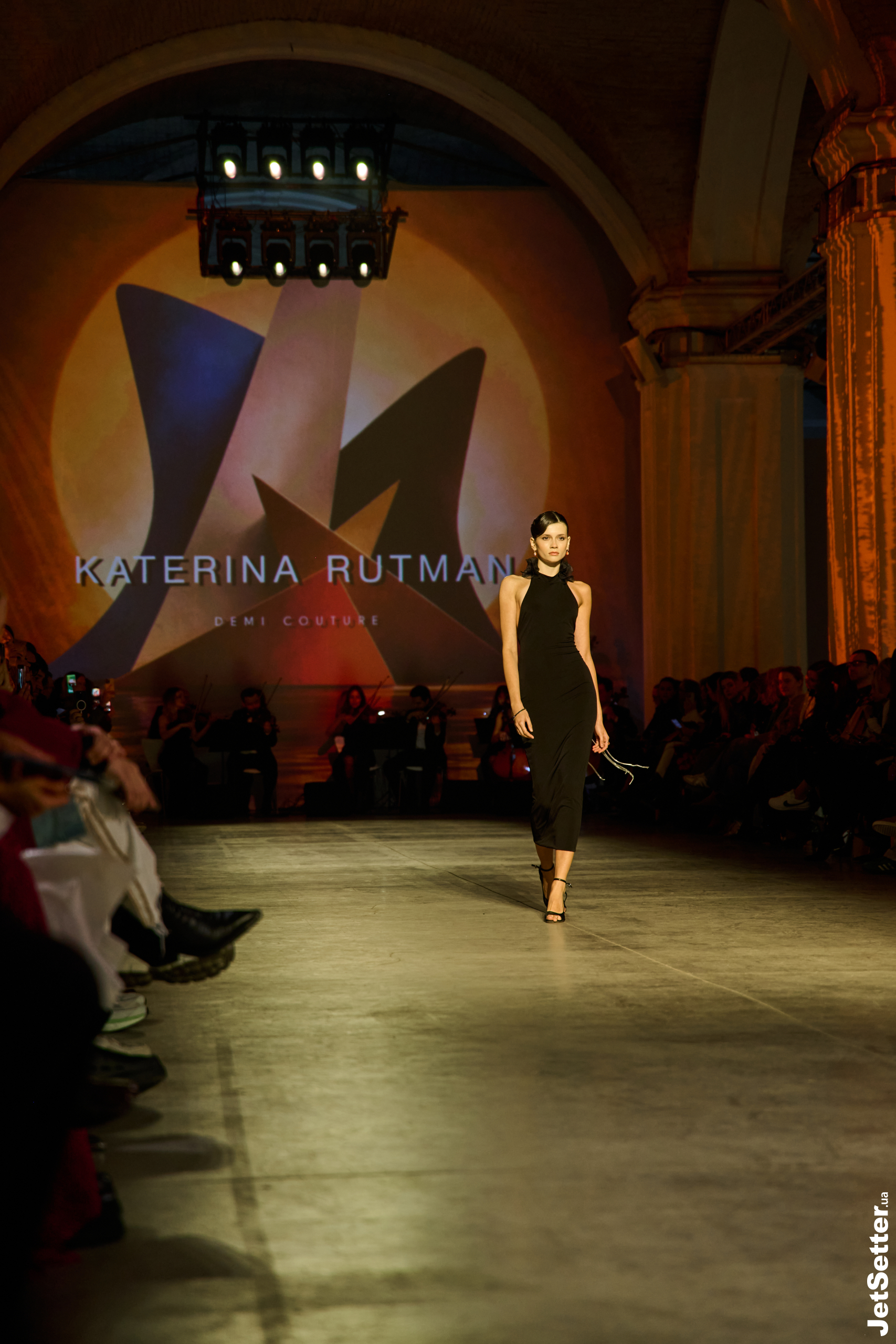 Ukrainian Fashion Week: присвята Олександрі Екстер від KATERINA RUTMAN