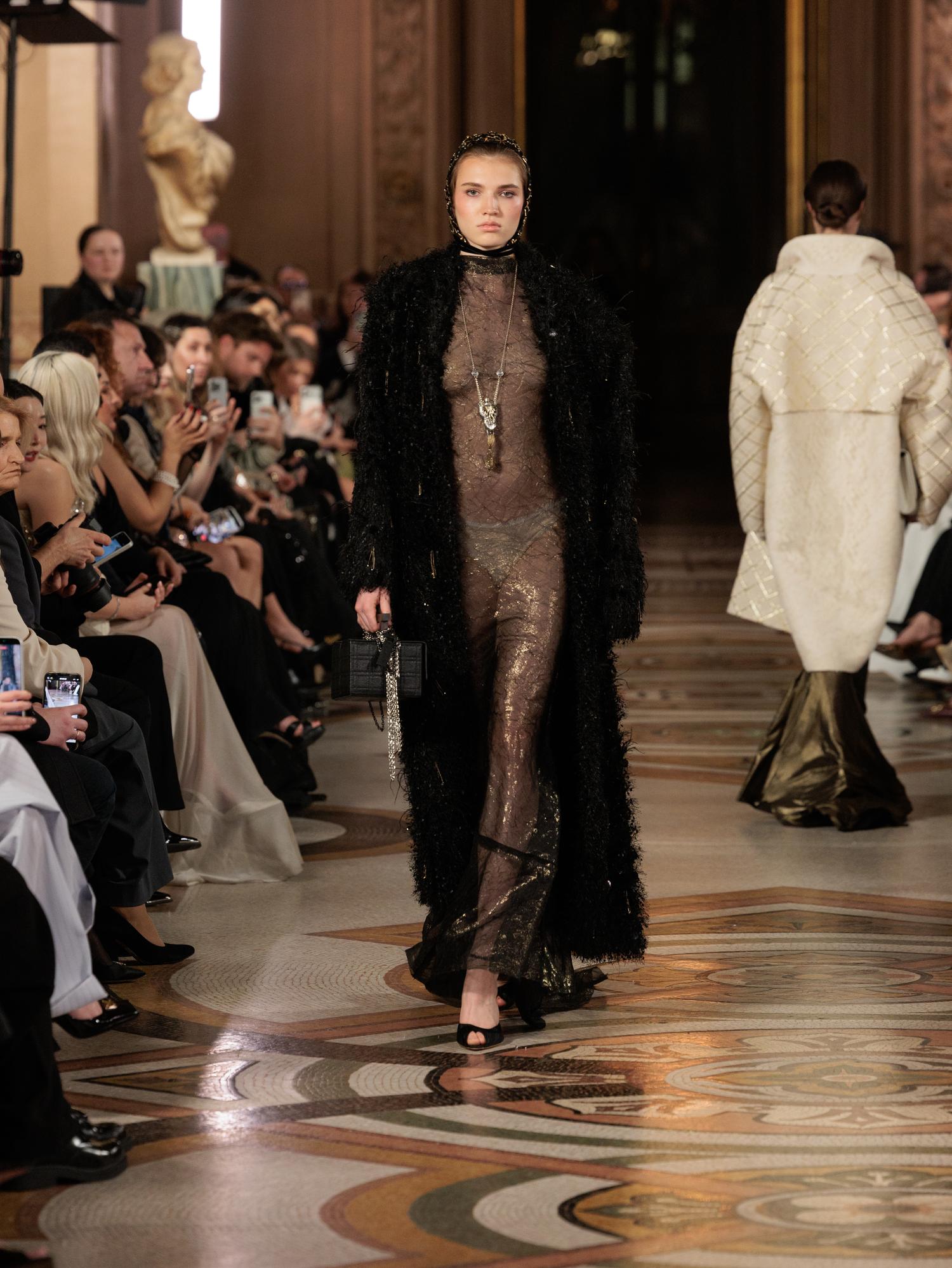 Показ українського бренду Yanis Stepanenko Couture в Парижі