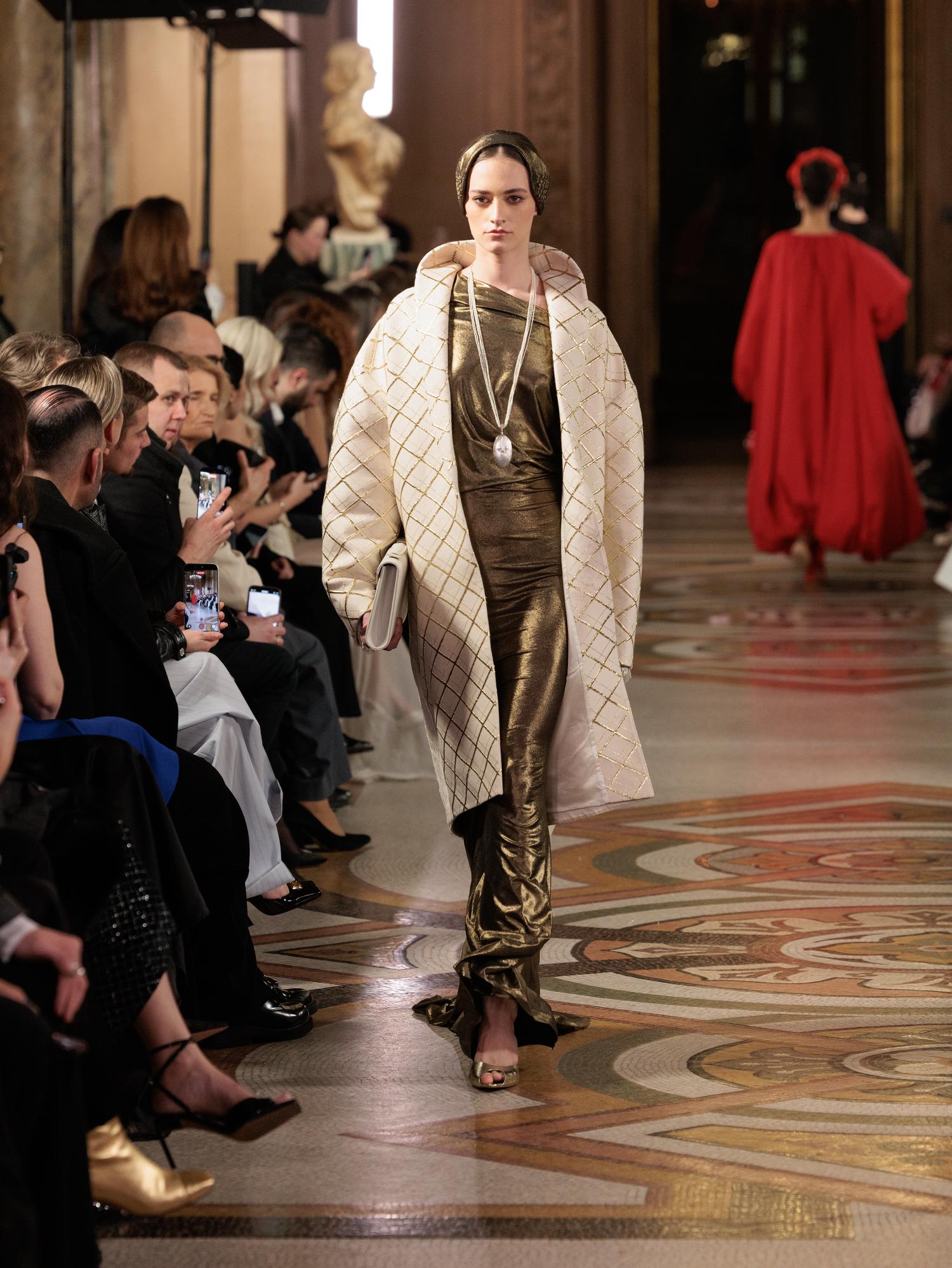 Показ українського бренду Yanis Stepanenko Couture в Парижі