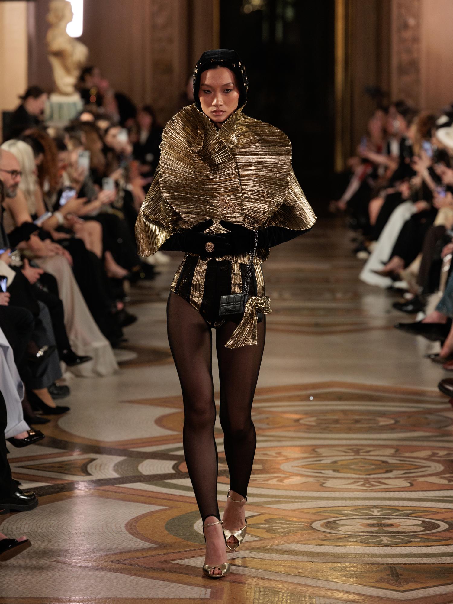 Показ українського бренду Yanis Stepanenko Couture в Парижі