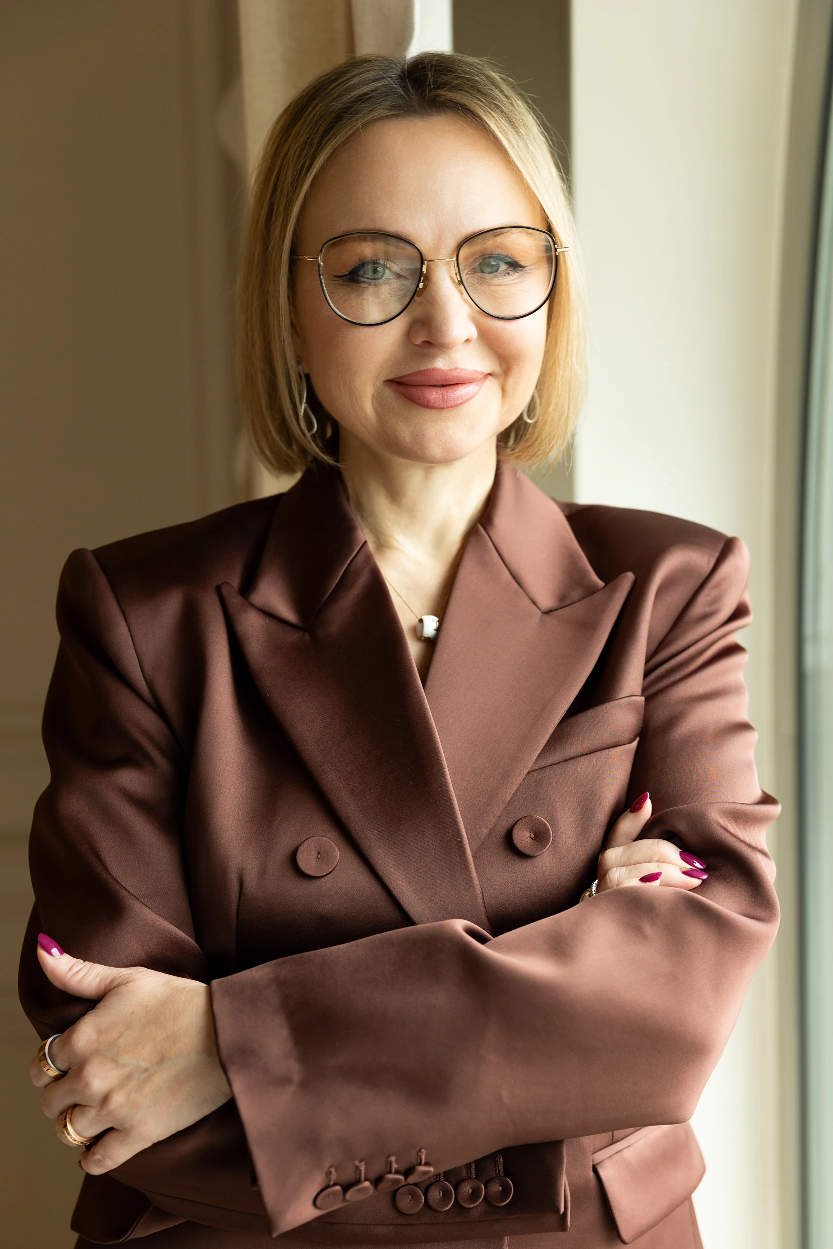 Олена Євa