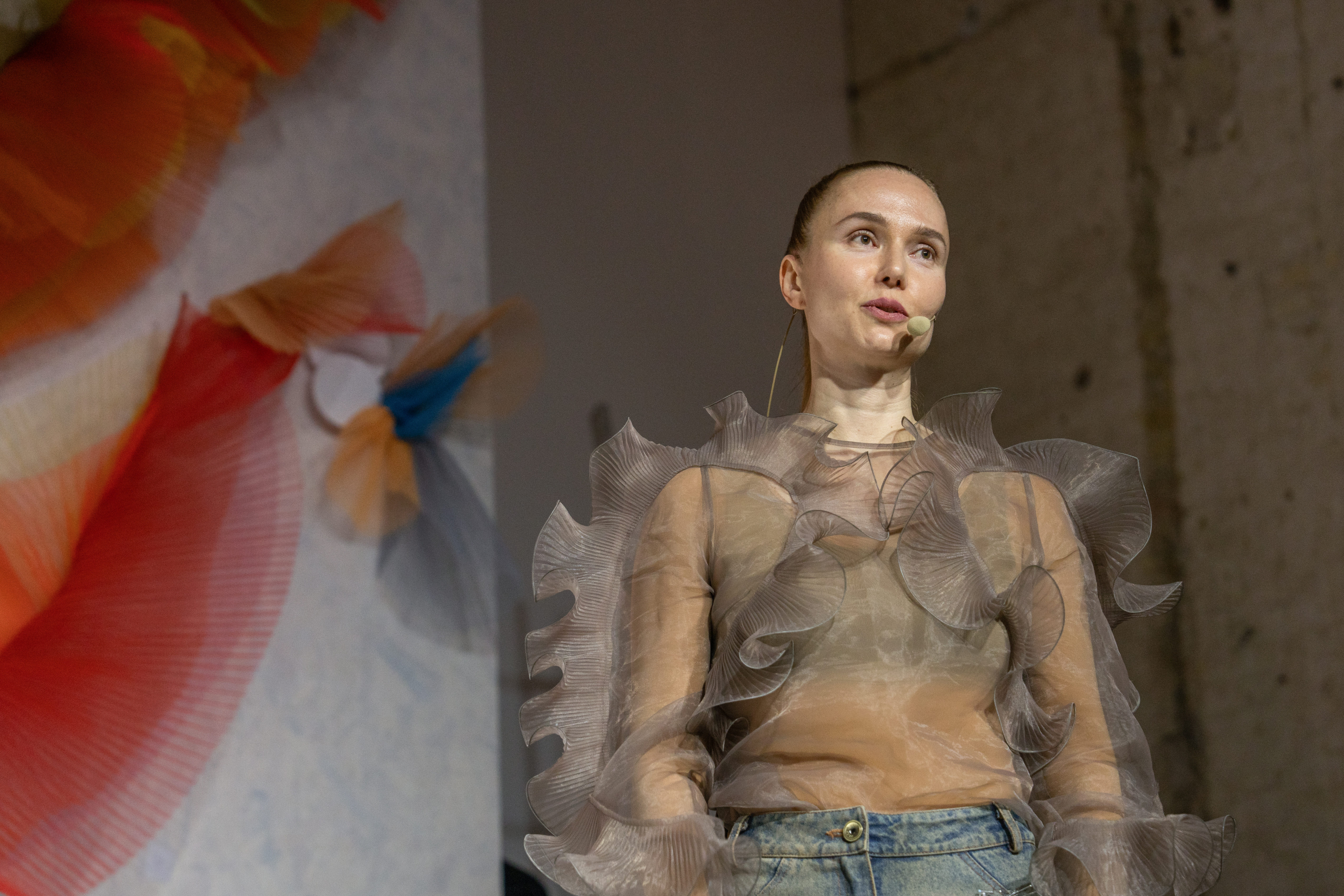 Артперформанс NADYA DZYAK на Ukrainian Fashion Week