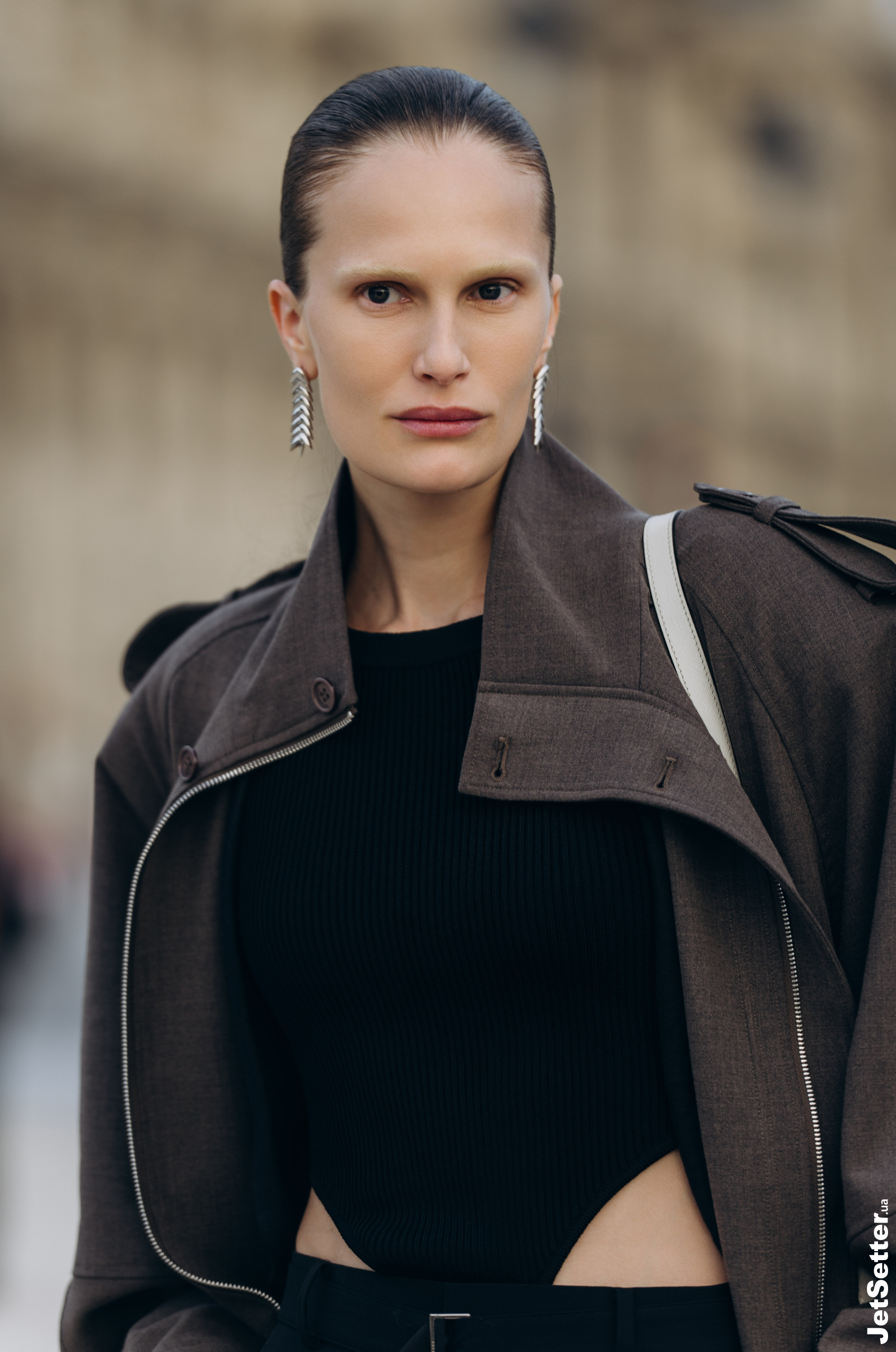 Об’єктив JS: Алла Костромічова на шоу Schiaparelli під час PFW