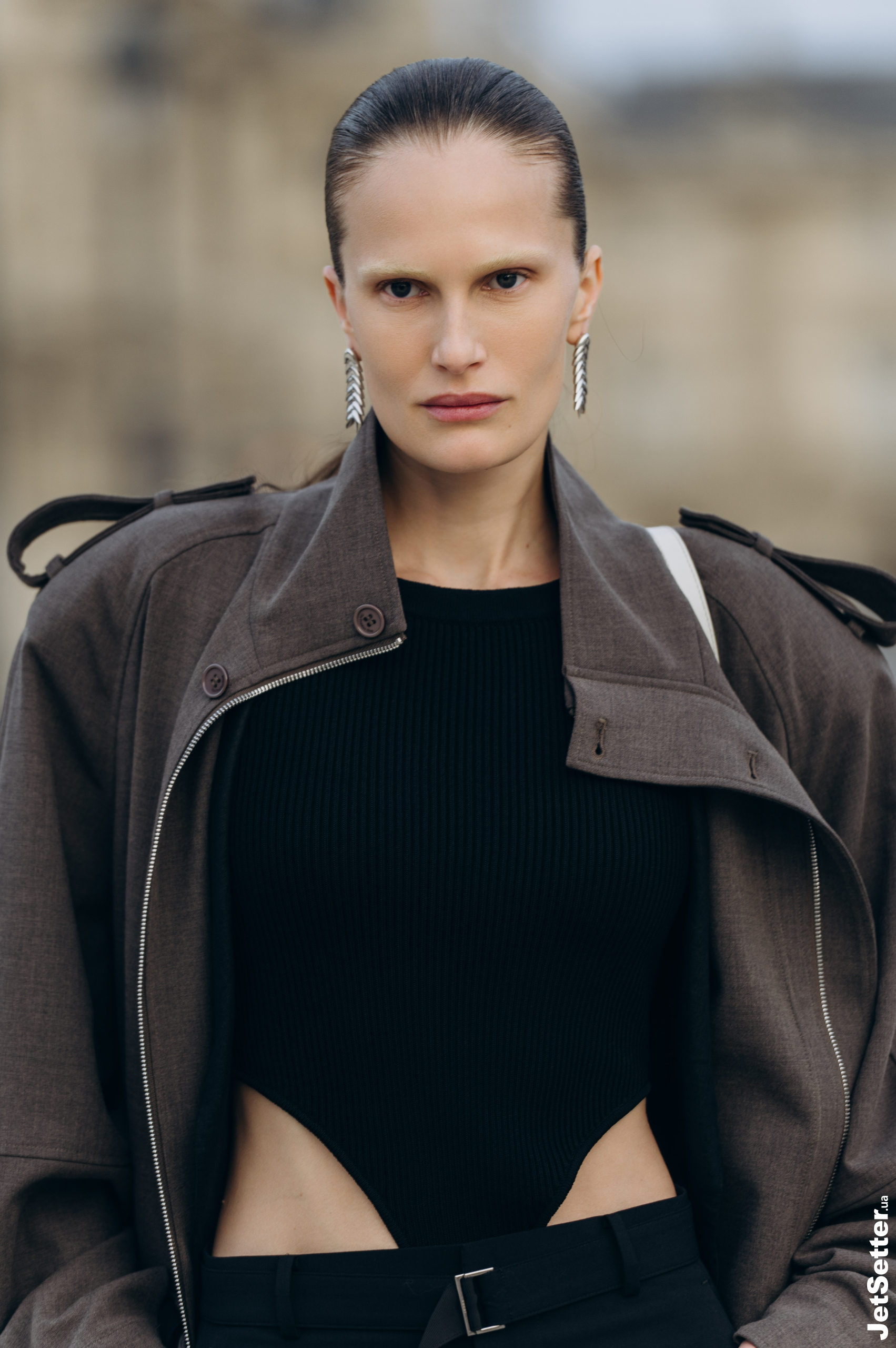 Об’єктив JS: Алла Костромічова на шоу Schiaparelli під час PFW