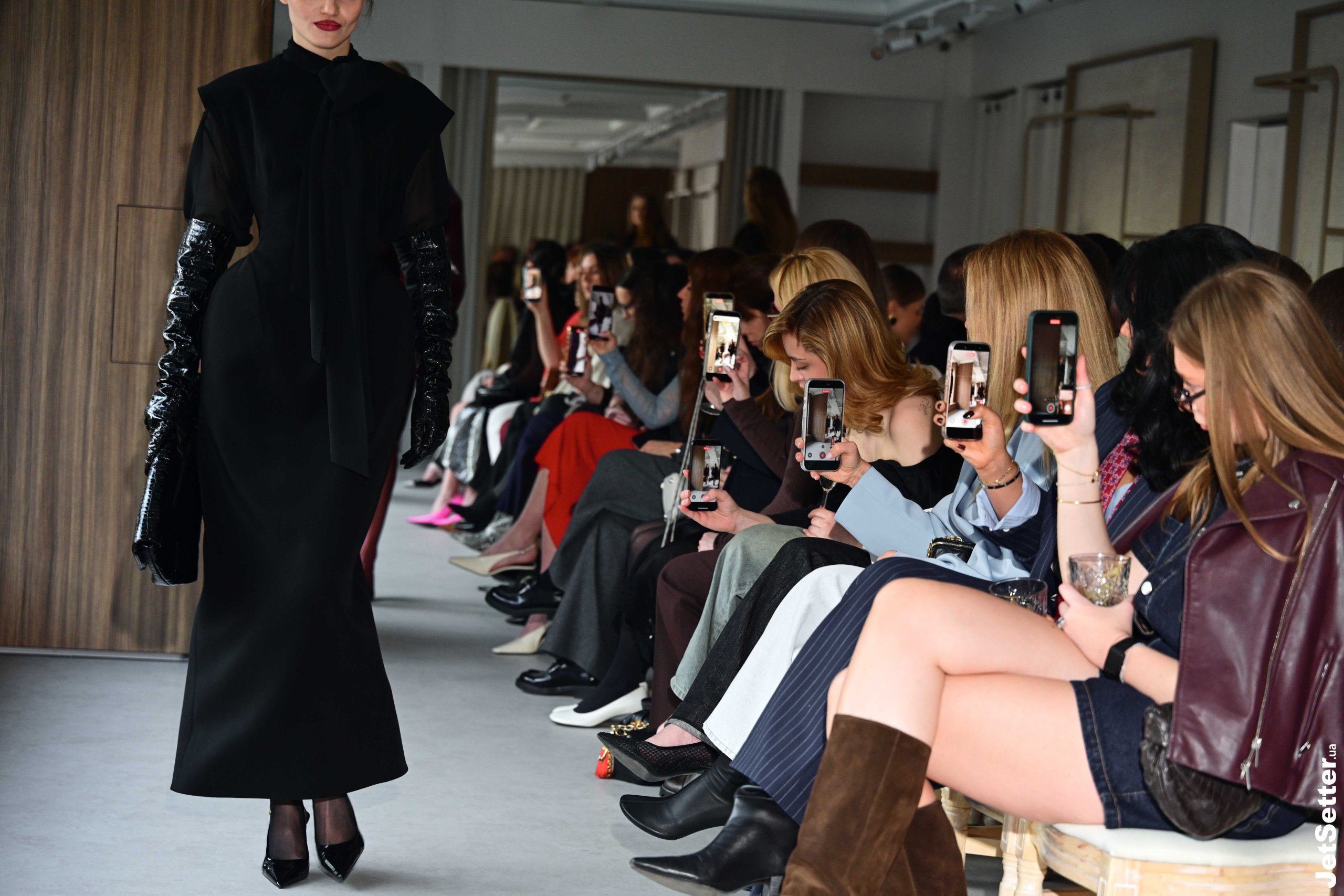 Презентація Salon de J’amemme: яким було відкриття Ukrainian Fashion Week FW26–27