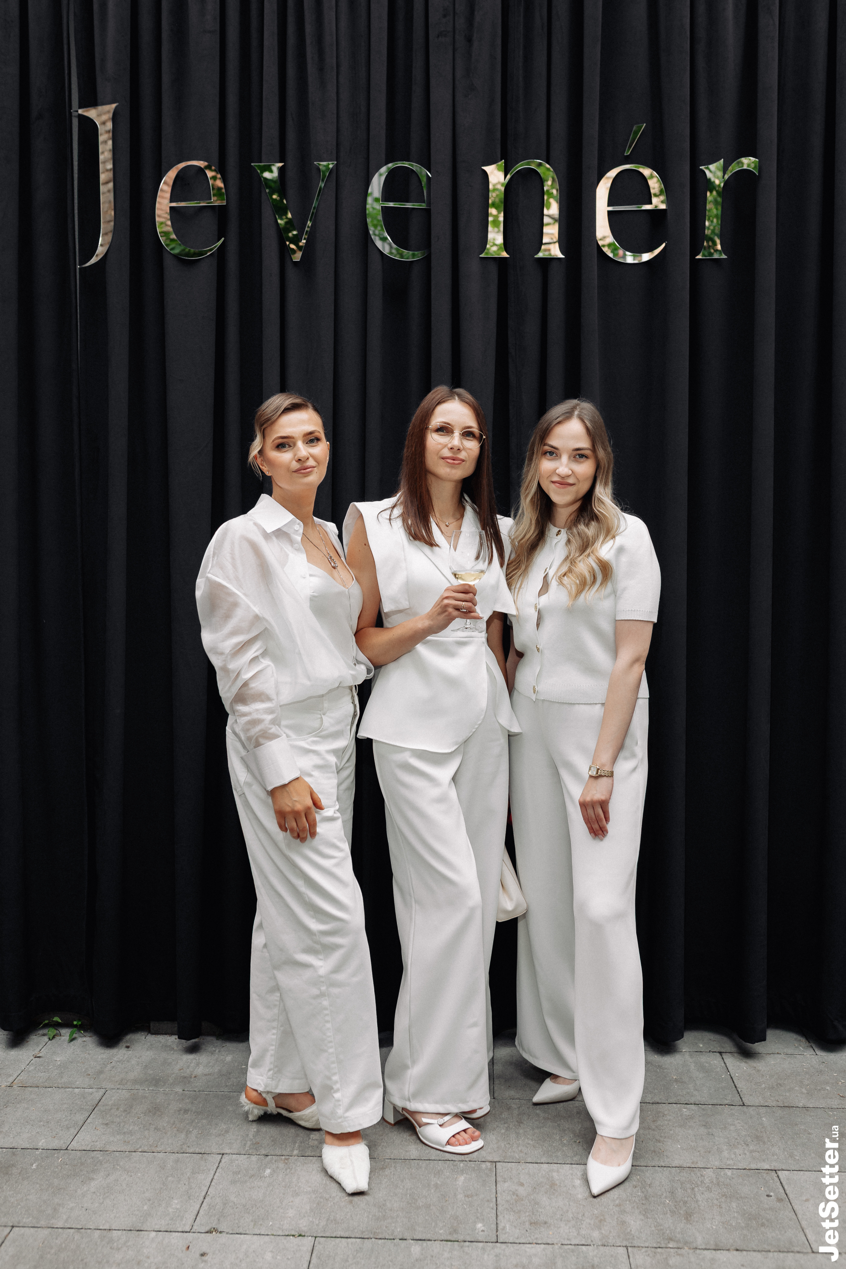 White Party з нагоди першого дня народження бренду артизанальних вінірів Jevener