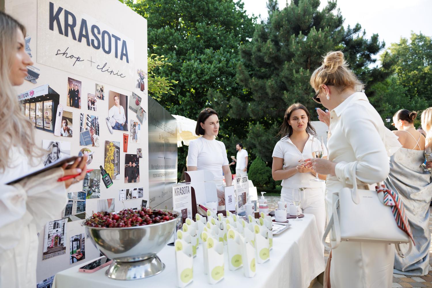 Ресторан «Прага» відсвяткував 70-річчя традиційним Балом Квітів