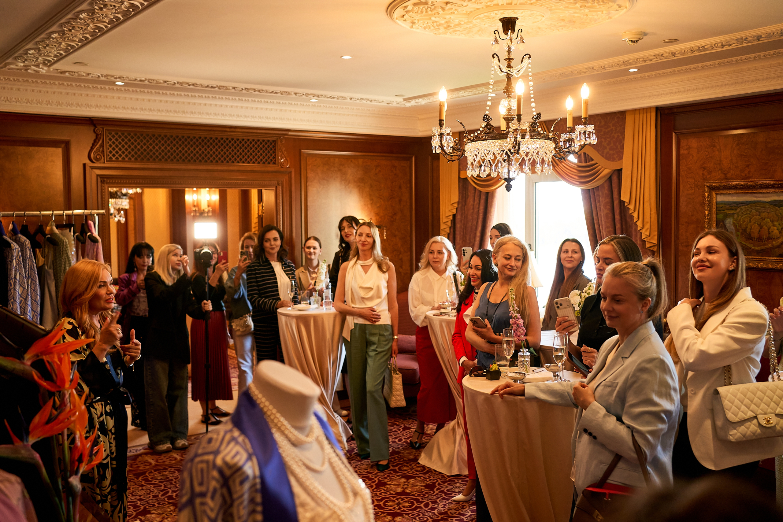 Камерна презентація бренду OLENA ADAM у президентському номері Fairmont Grand Hotel Kyiv