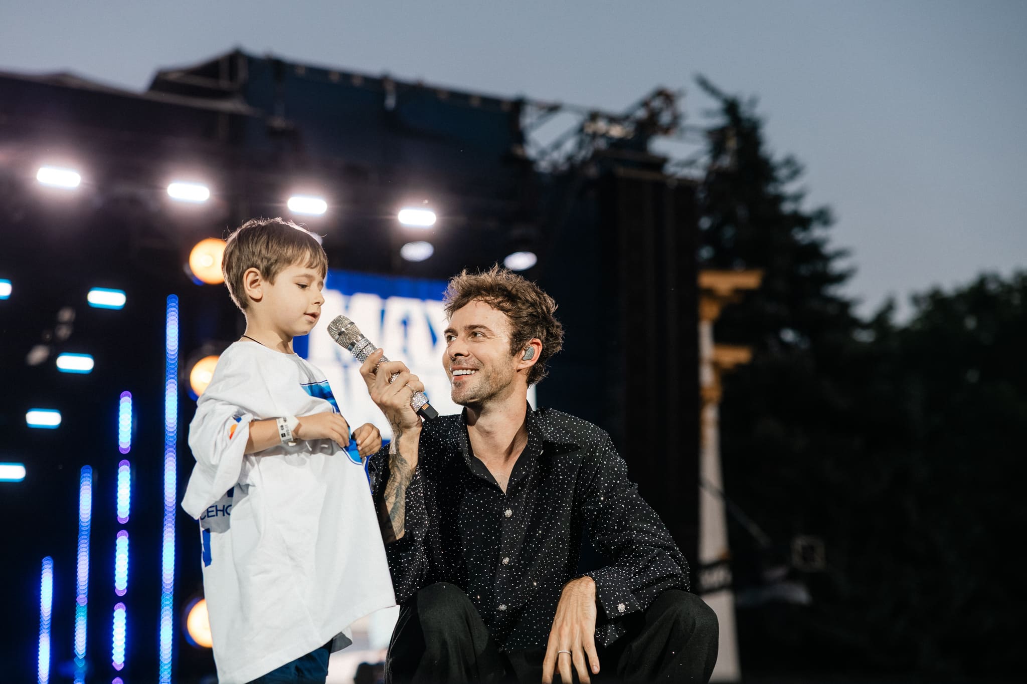 Ретро-бондіана під відкритим небом: як стартував Open Air Fest Макса Барських