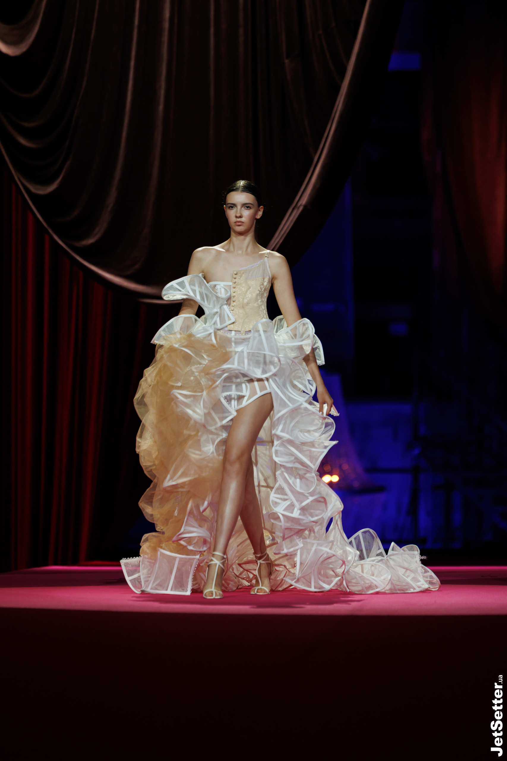 UFW: показ the COAT by Katya Silchenko FW 26/27 в Національній опері України