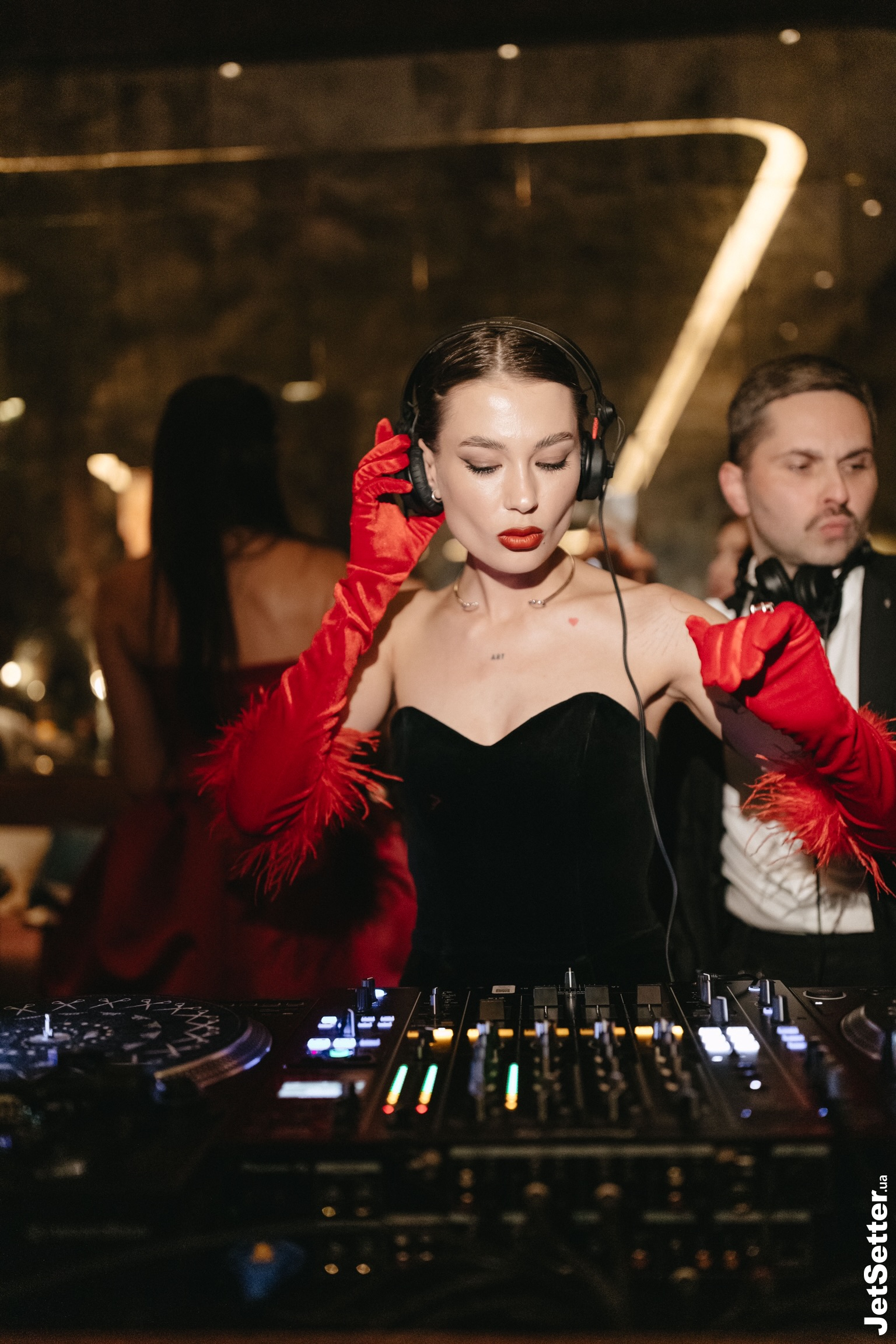 Два стани. Один простір: GRAND OPENING нового закладу CLAVE