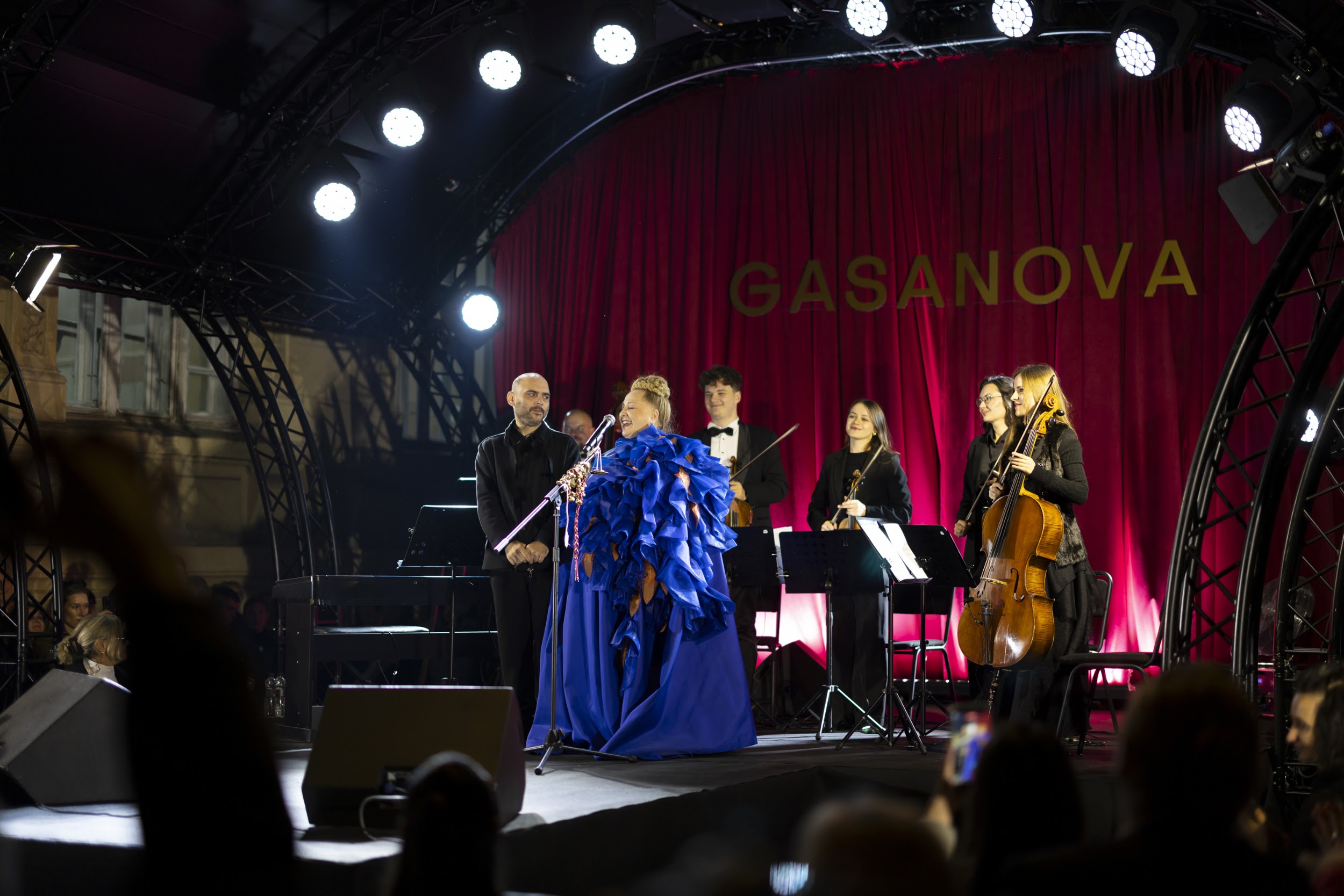 Відкриття бутика GASANOVA у Львові концертом Ніно Катамадзе
