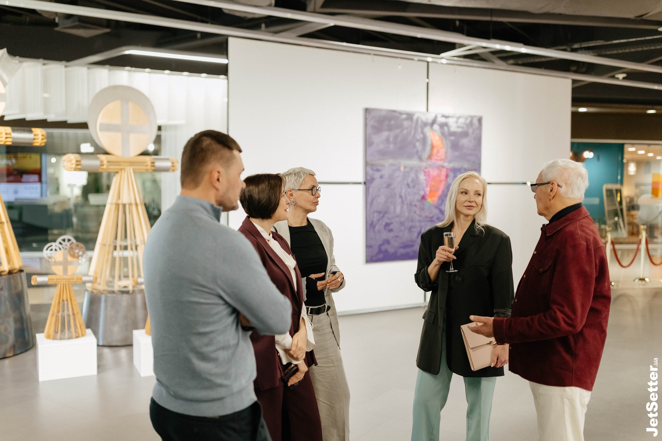 Культура, мистецтво і краса як спосіб зберегти себе: відкриття виставки Анатолія Криволапа в ТЦ «Домосфера»